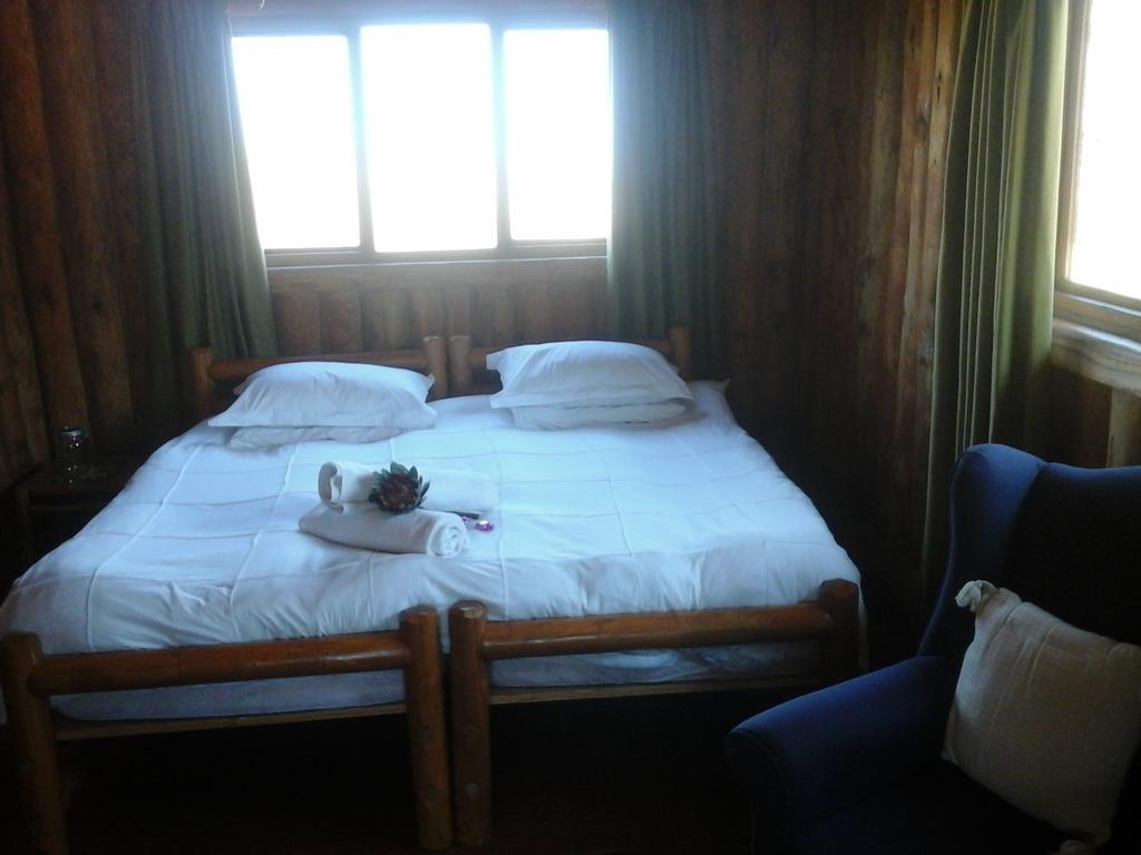 Greenfire Drakensberg Lodge Bonjaneni Quarto foto